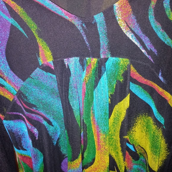 Creation Top - Picture 7 of 8